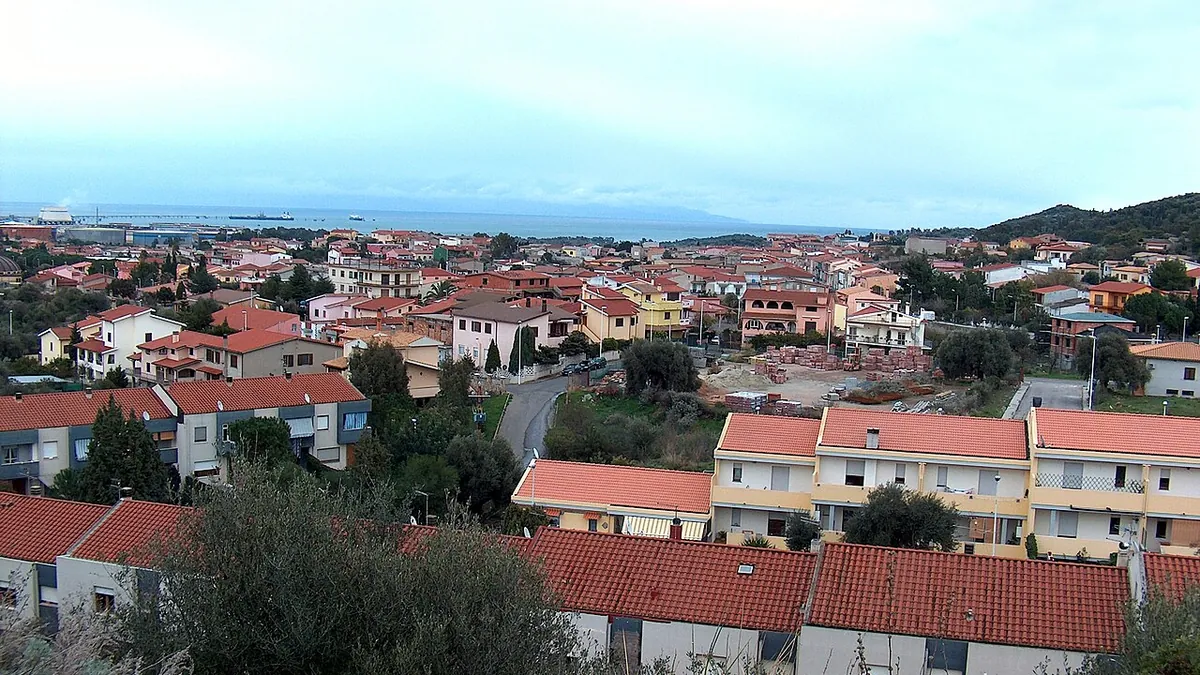 Veduta di Sarroch